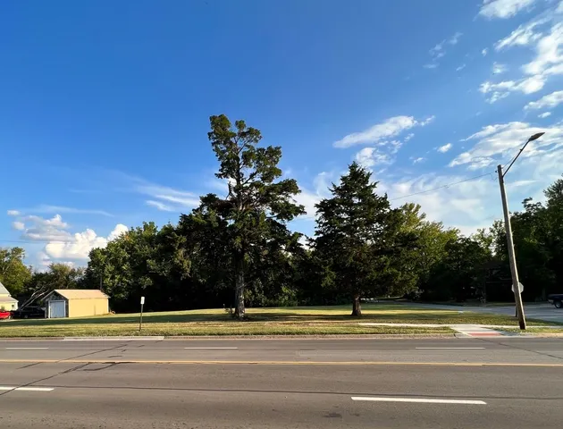 $25,000 | 301 East River Street, Eureka, KS 67045