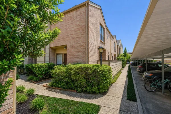 $1,495 | 8299 Cambridge Street, Unit 901, Houston, TX 77054