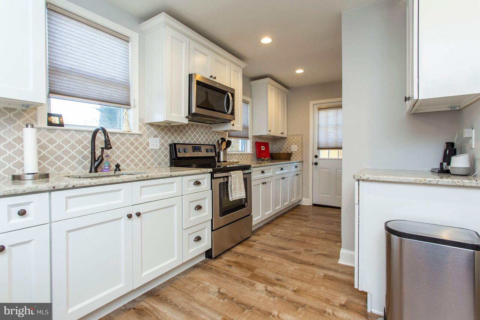 191 Treaty Road Drexel Hill, PA 19026 - Photo 11 of 34 Kitchen