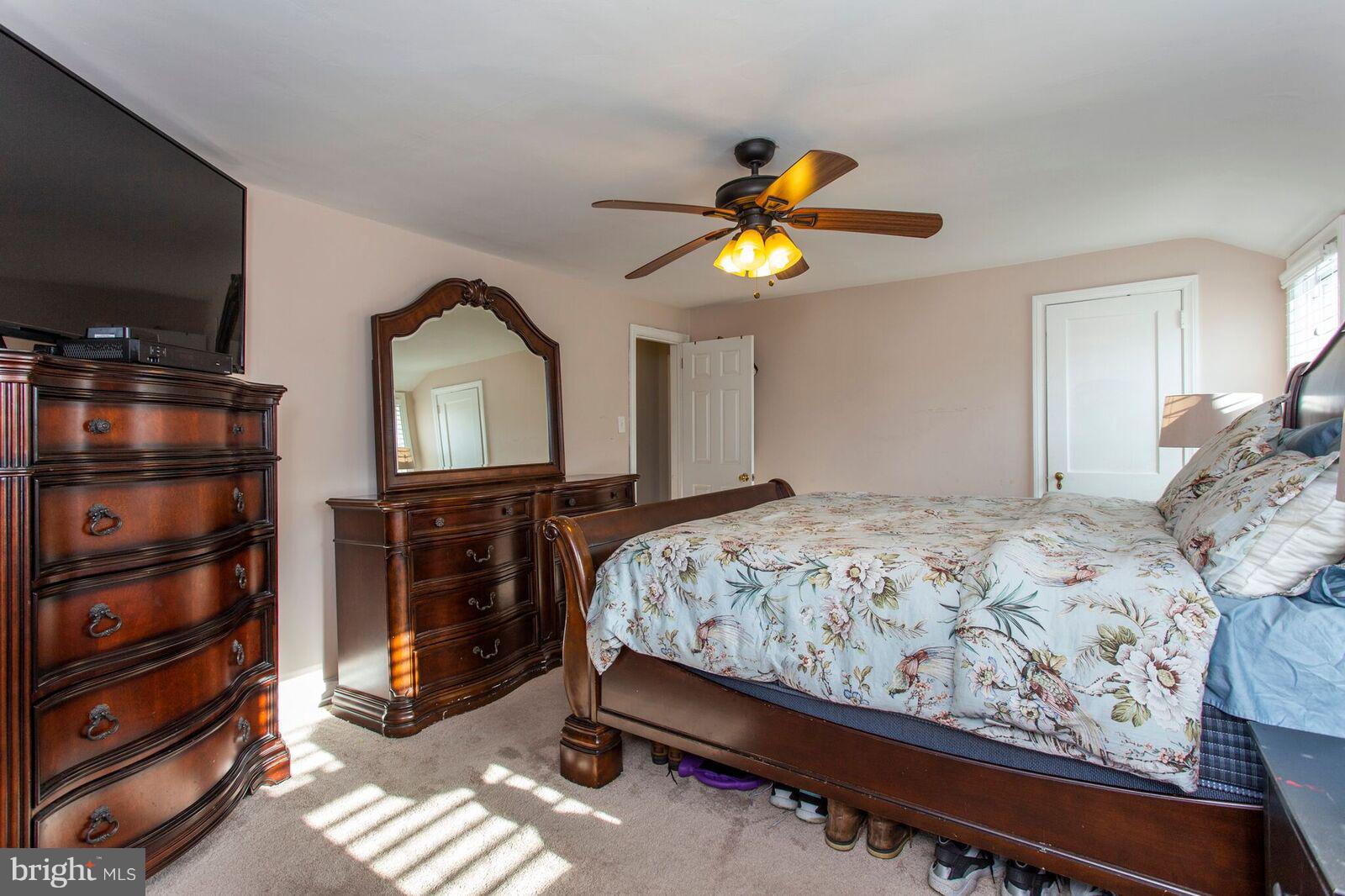 191 Treaty Road Drexel Hill, PA 19026 - Photo 14 of 34 Master Bedroom