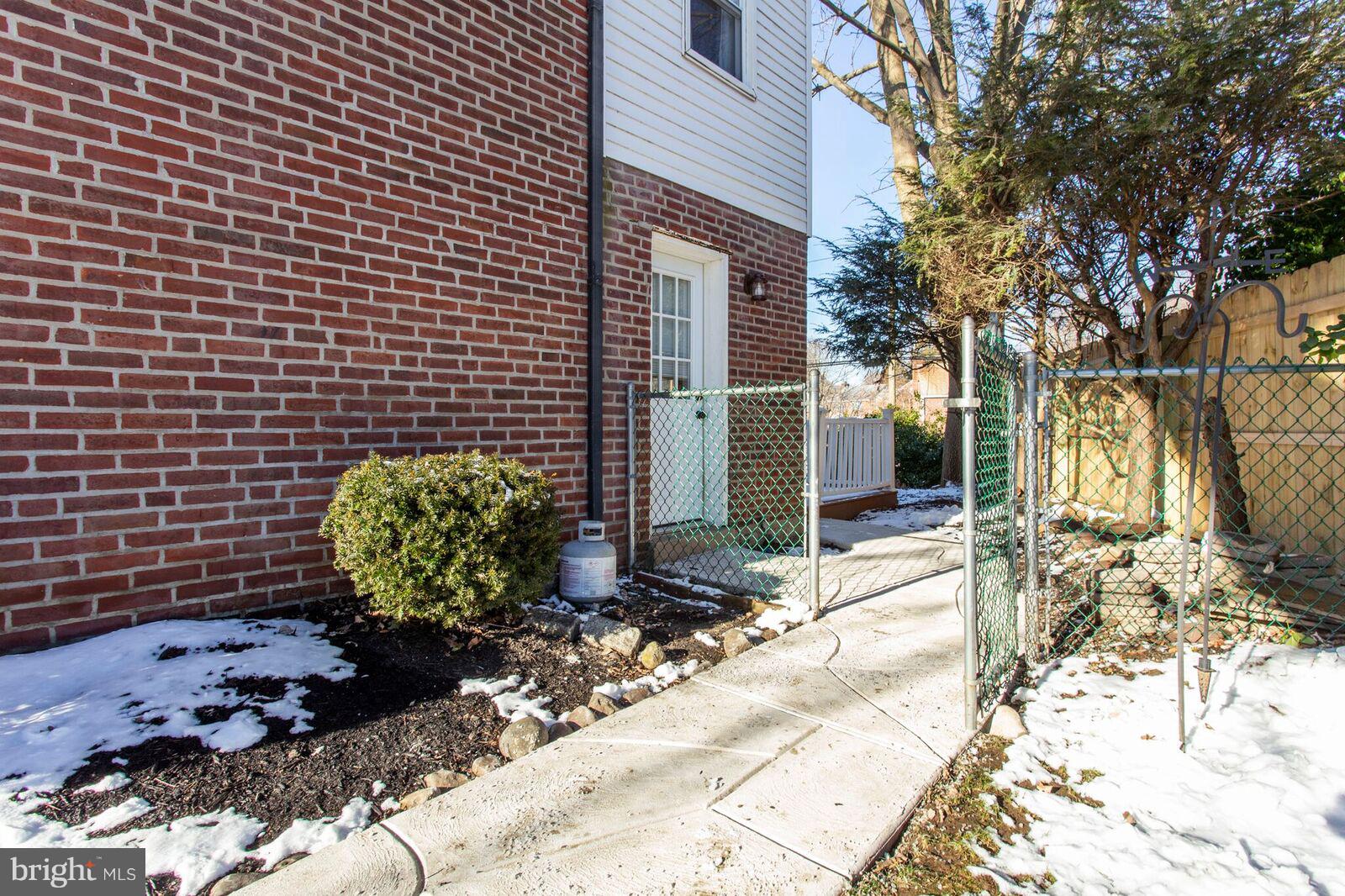 191 Treaty Road Drexel Hill, PA 19026 - Photo 31 of 34 Beautiful walkway