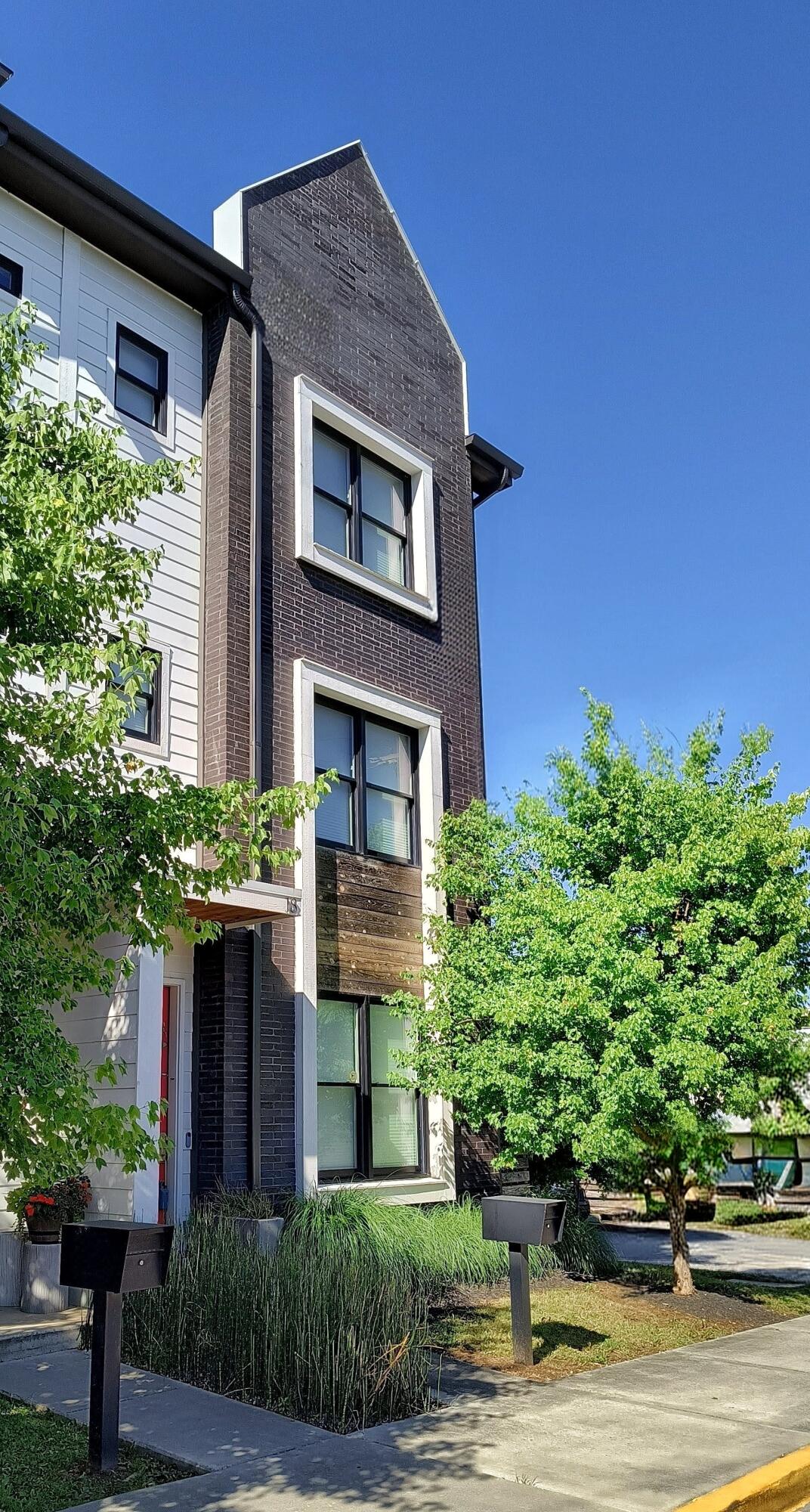 18 East 16th Street Chattanooga, TN 37408 - Photo 1 of 97 18 E 16th St.