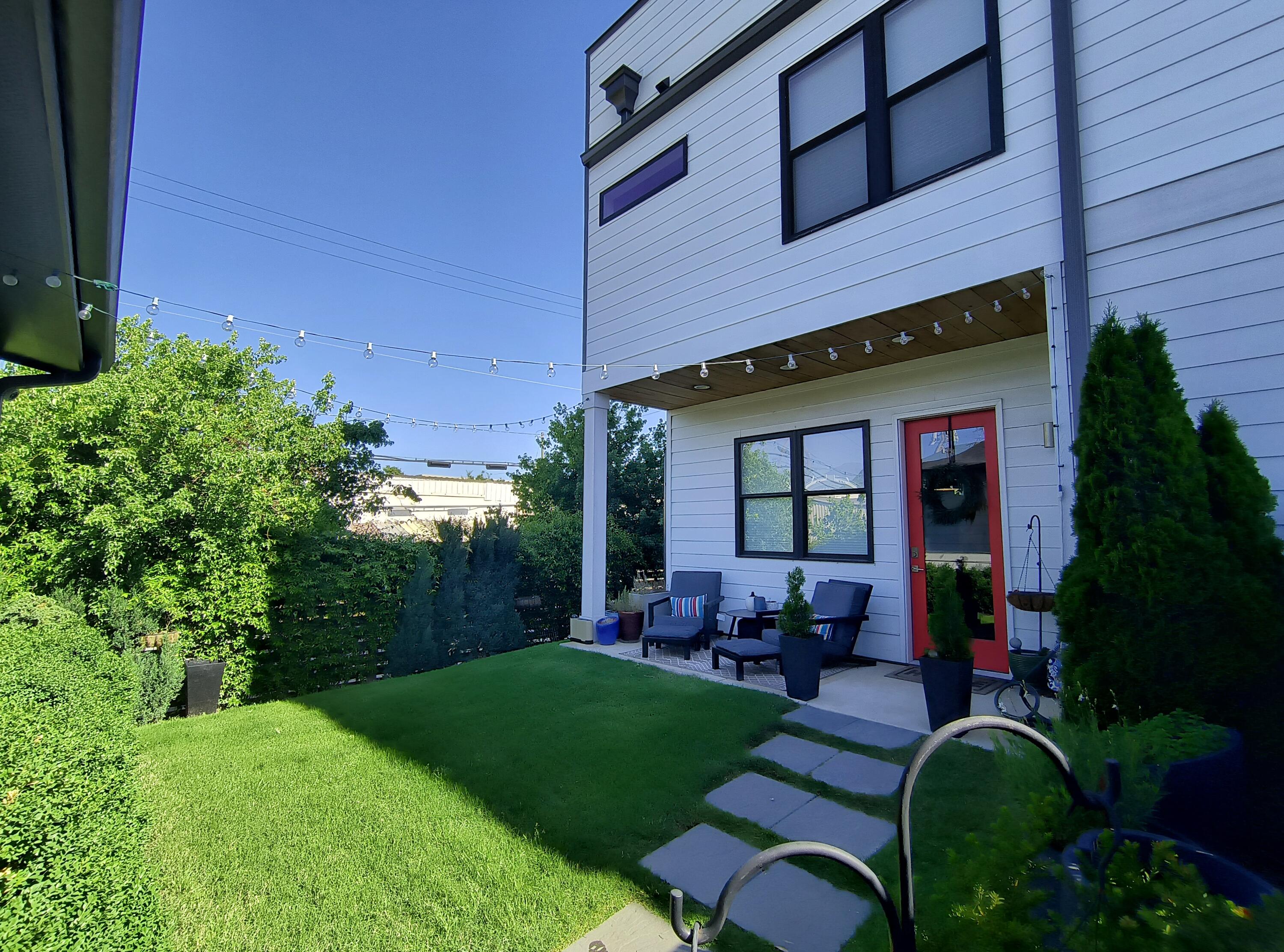 18 East 16th Street Chattanooga, TN 37408 - Photo 4 of 97 Private Sitting Porch