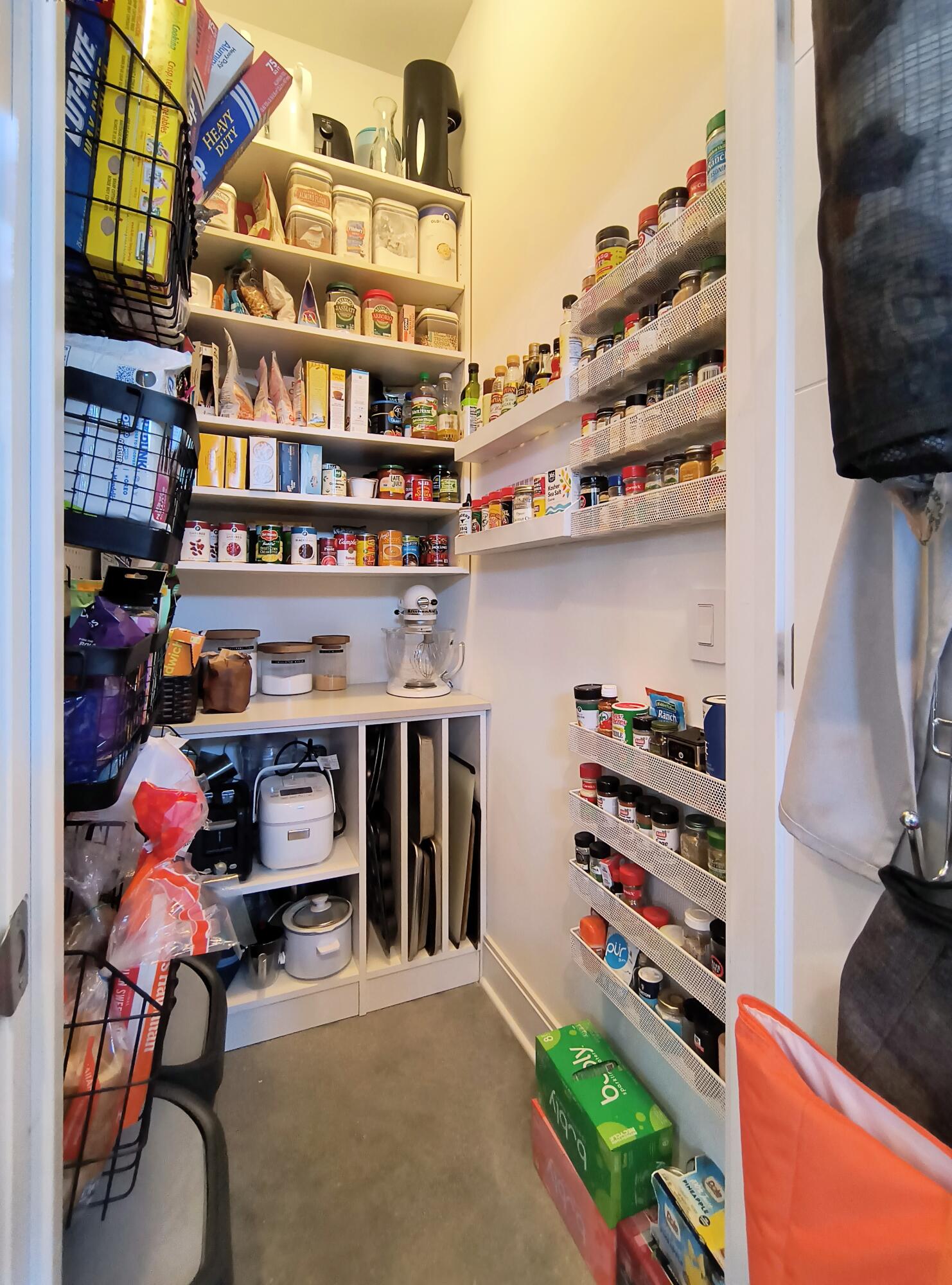 18 East 16th Street Chattanooga, TN 37408 - Photo 82 of 97 Pantry w/Snacks!