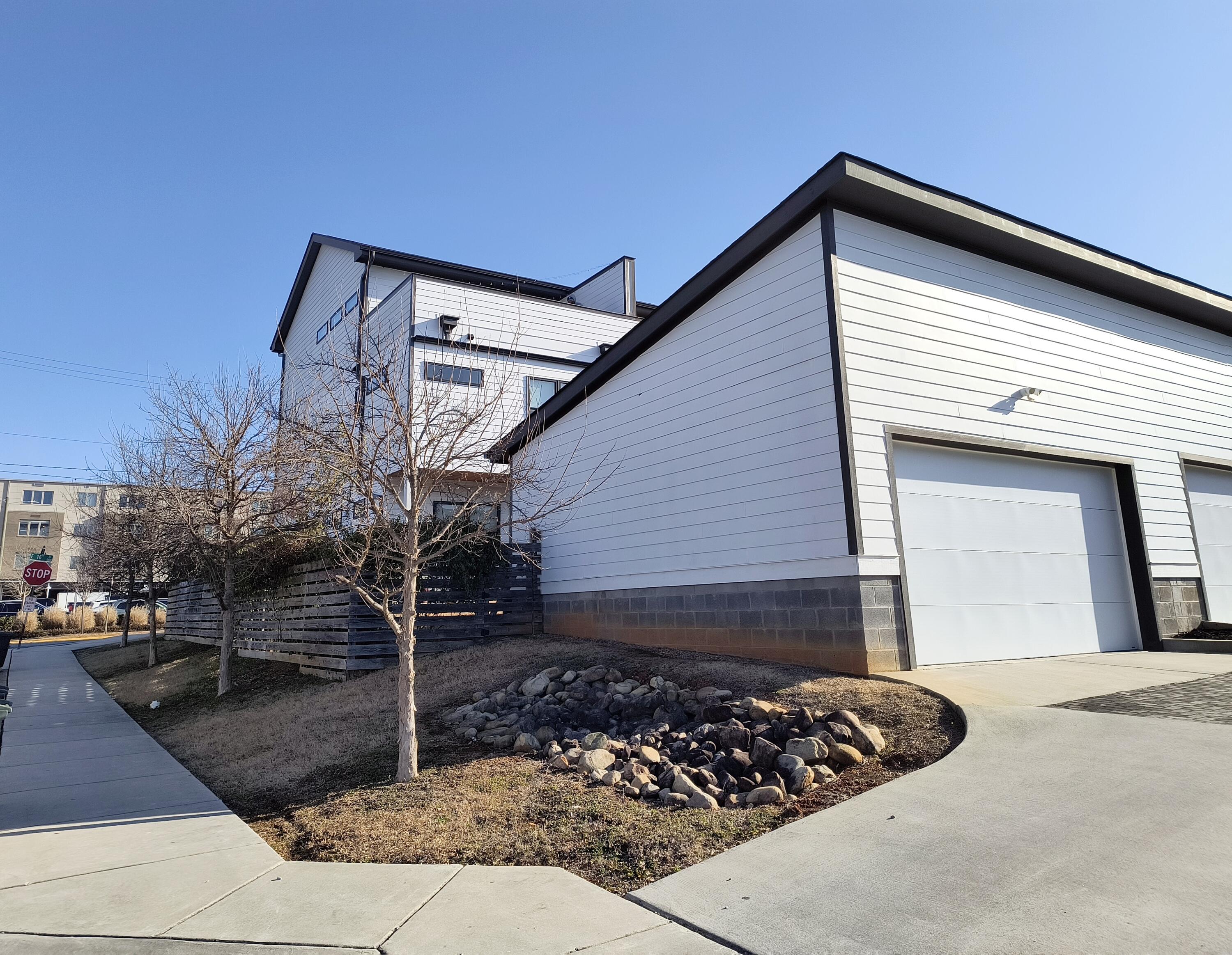 18 East 16th Street Chattanooga, TN 37408 - Photo 9 of 97 2 Car Garage is 520 sq/ft
