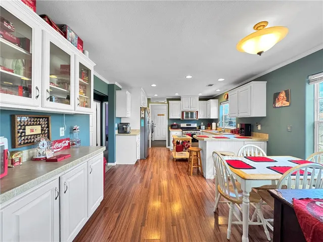 $299,900 | 433 Valerie Street, Corpus Christi, TX 78418