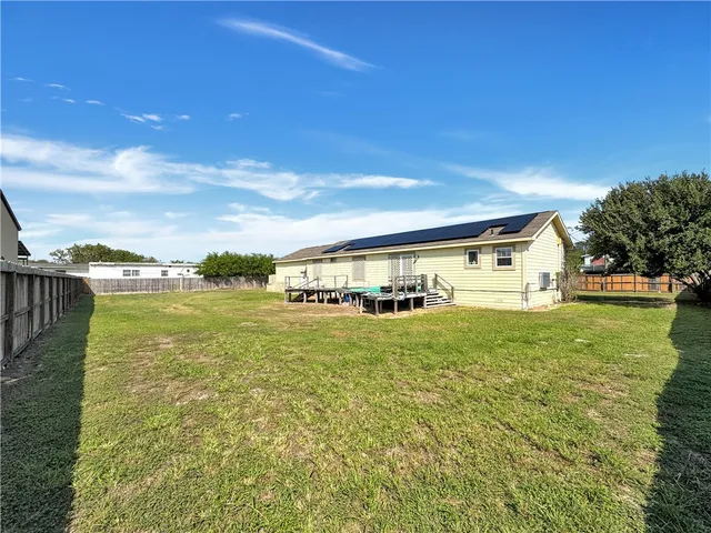$299,900 | 433 Valerie Street, Corpus Christi, TX 78418