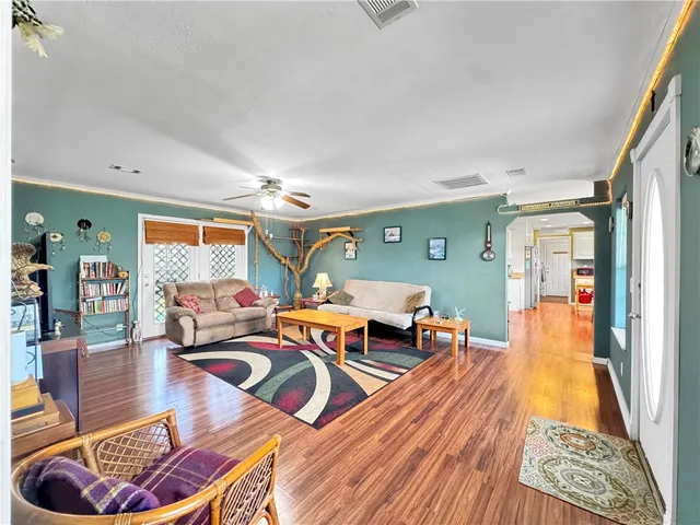 $299,900 | 433 Valerie Street, Corpus Christi, TX 78418