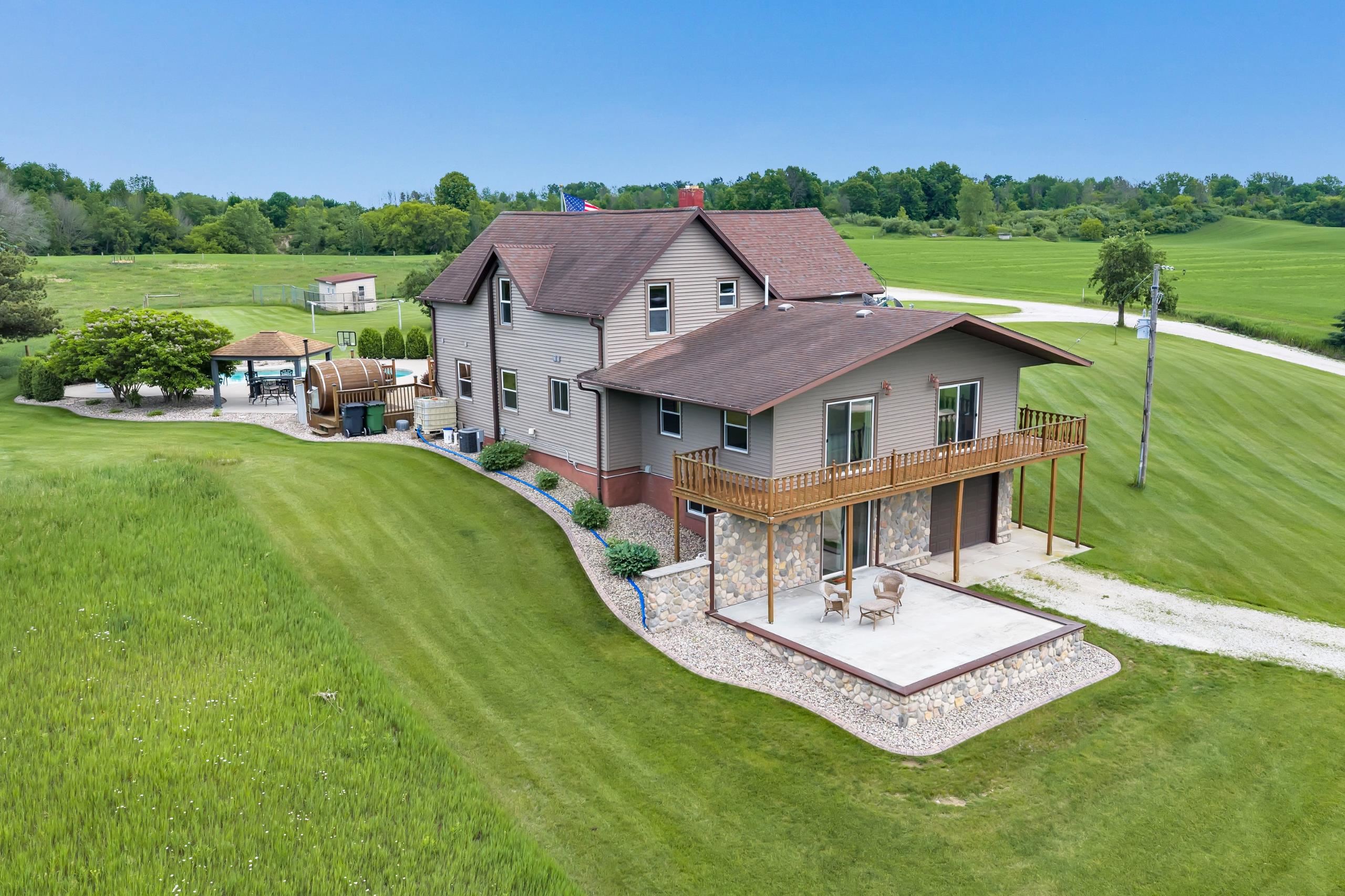 17111 Kvitek Road Maribel, WI 54227 - Photo 2 of 82