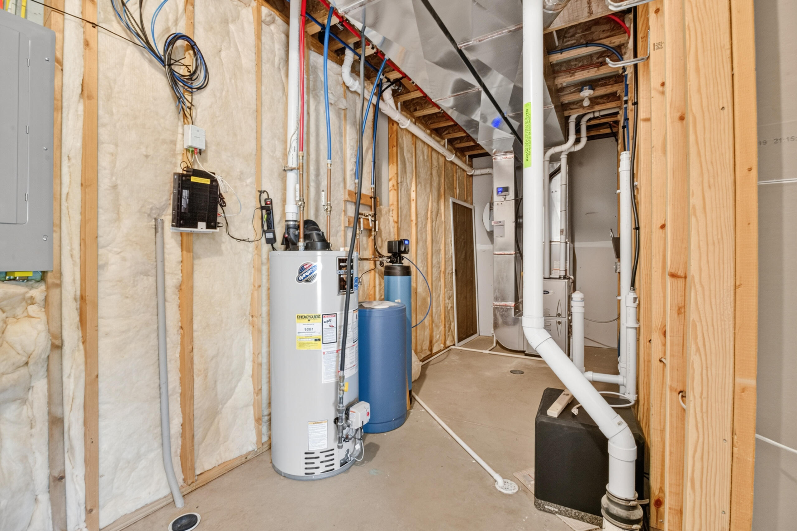 3848 Wetherington Pointe Kalamazoo, MI 49009 - Photo 23 of 36 Water softener included