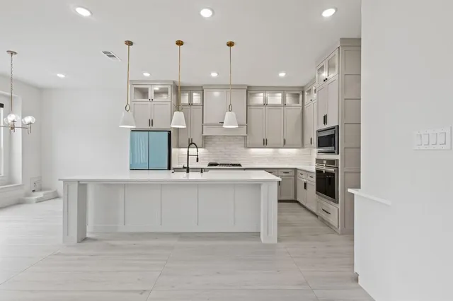 $729,999 | 3720 Parkwood Lane, Denison, TX 75020