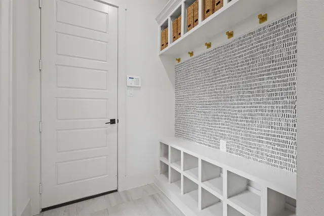 $729,999 | 3720 Parkwood Lane, Denison, TX 75020