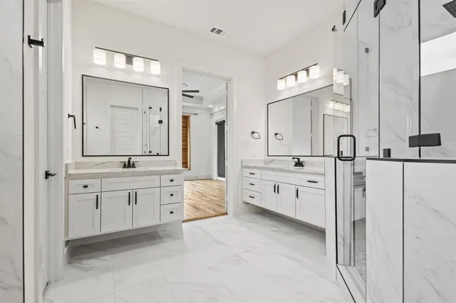 $729,999 | 3720 Parkwood Lane, Denison, TX 75020