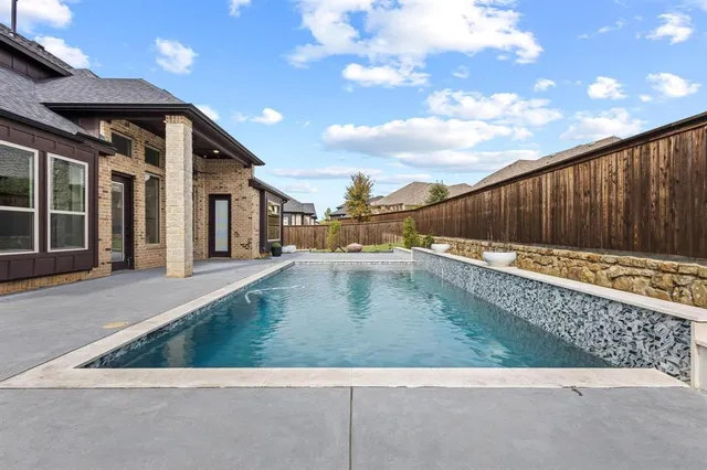 $729,999 | 3720 Parkwood Lane, Denison, TX 75020