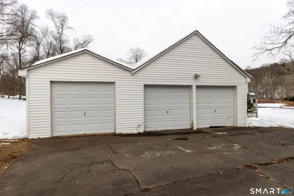 $1,800 | 63 Main Street, Middlefield, CT 06481