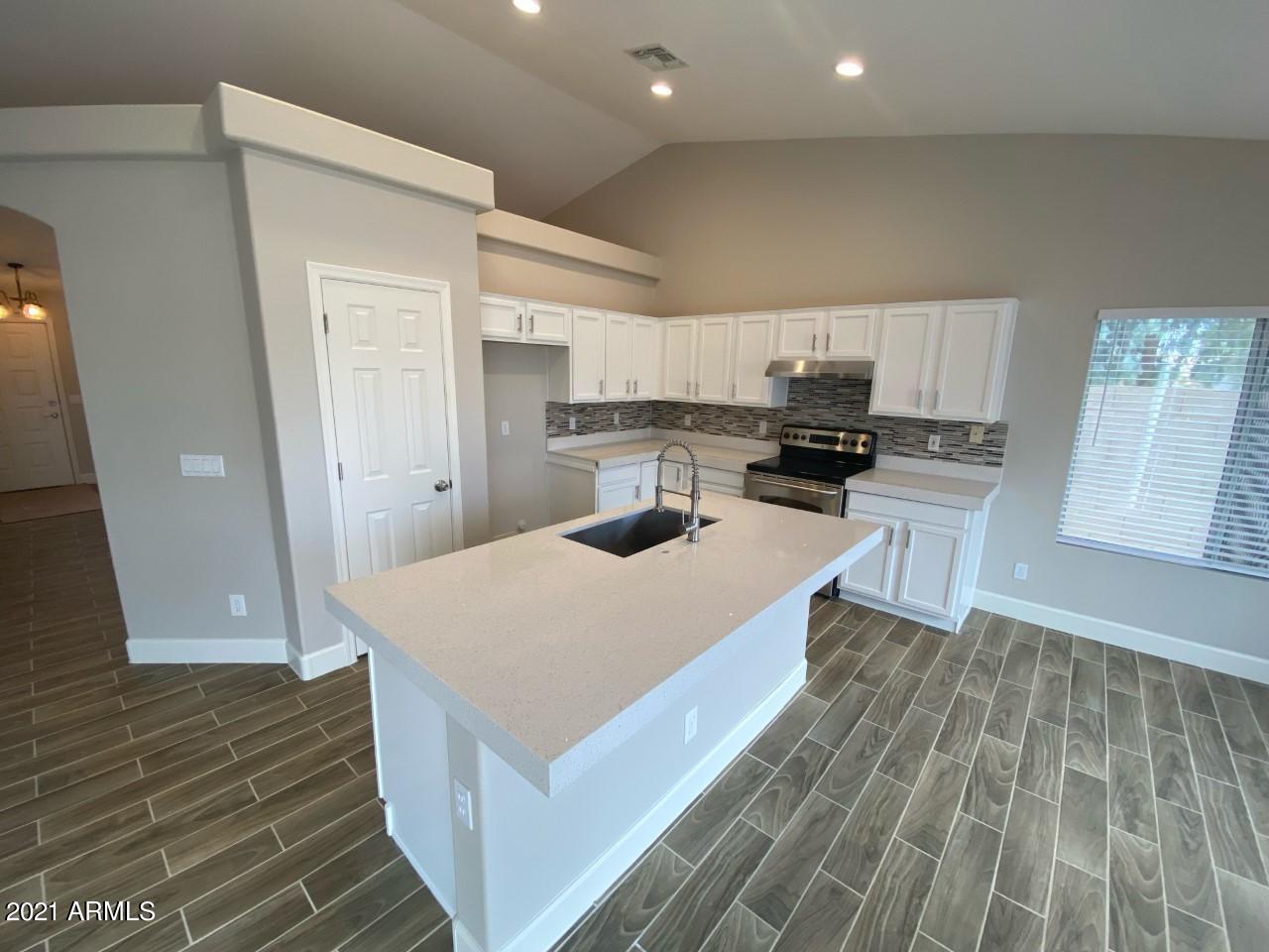8572 West Granada Road Phoenix, AZ 85037 - Photo 7 of 32 thumbnail_image10