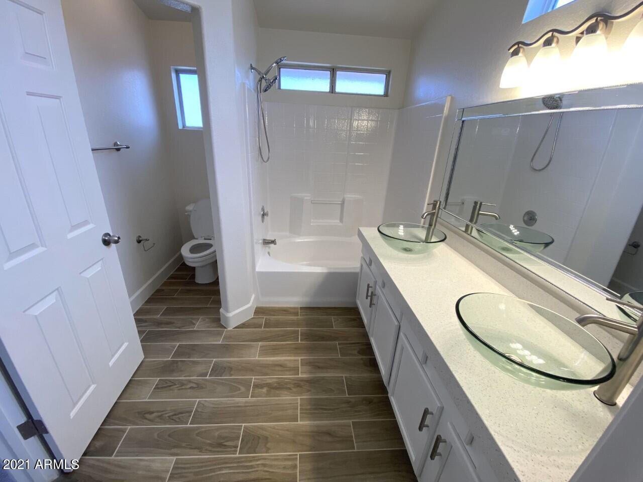 8572 West Granada Road Phoenix, AZ 85037 - Photo 9 of 32 thumbnail_image6 (2)