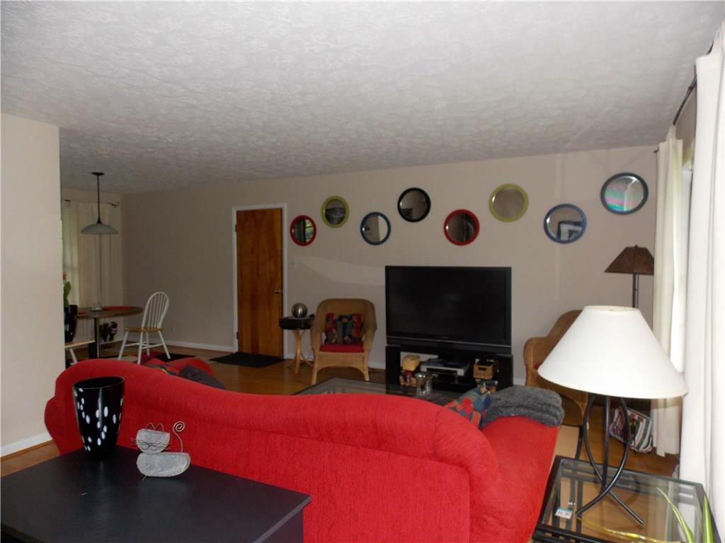 6926 Hague Road Indianapolis, IN 46256 - Photo 4 of 20 Gallery Image 4