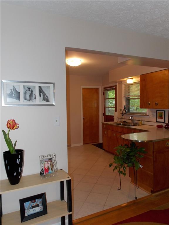 6926 Hague Road Indianapolis, IN 46256 - Photo 7 of 20 Gallery Image 7