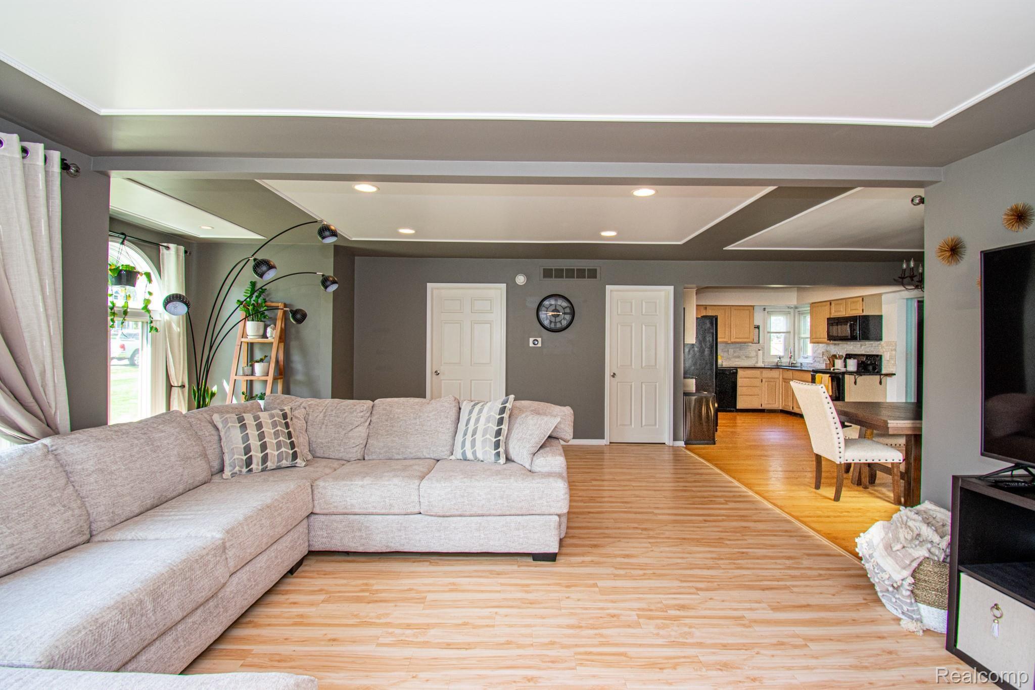 2835 Norton Lawn Street Rochester, MI 48307 - Photo 4 of 38 Living Room 3.jpg