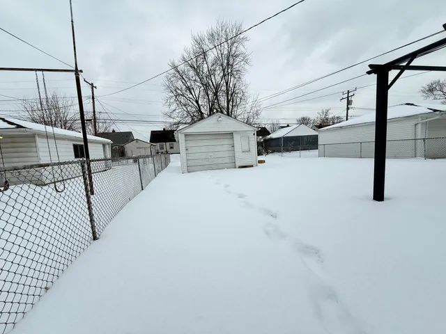 $179,900 | 844 Harrison Boulevard, Lincoln Park, MI 48146