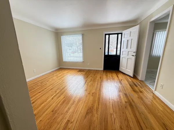 $170,000 | 844 Harrison Boulevard, Lincoln Park, MI 48146