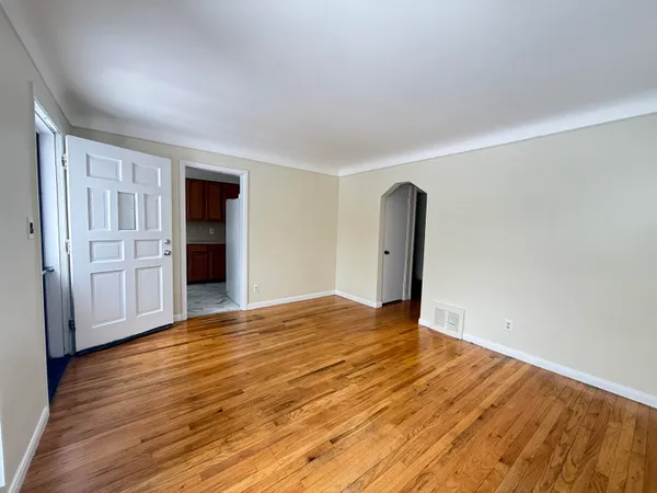 $170,000 | 844 Harrison Boulevard, Lincoln Park, MI 48146