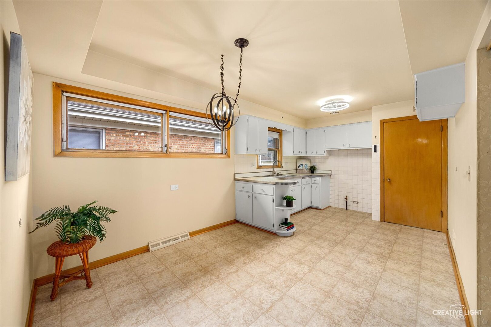 7657 West Gunnison Street Norridge, IL 60706 - Photo 4 of 24