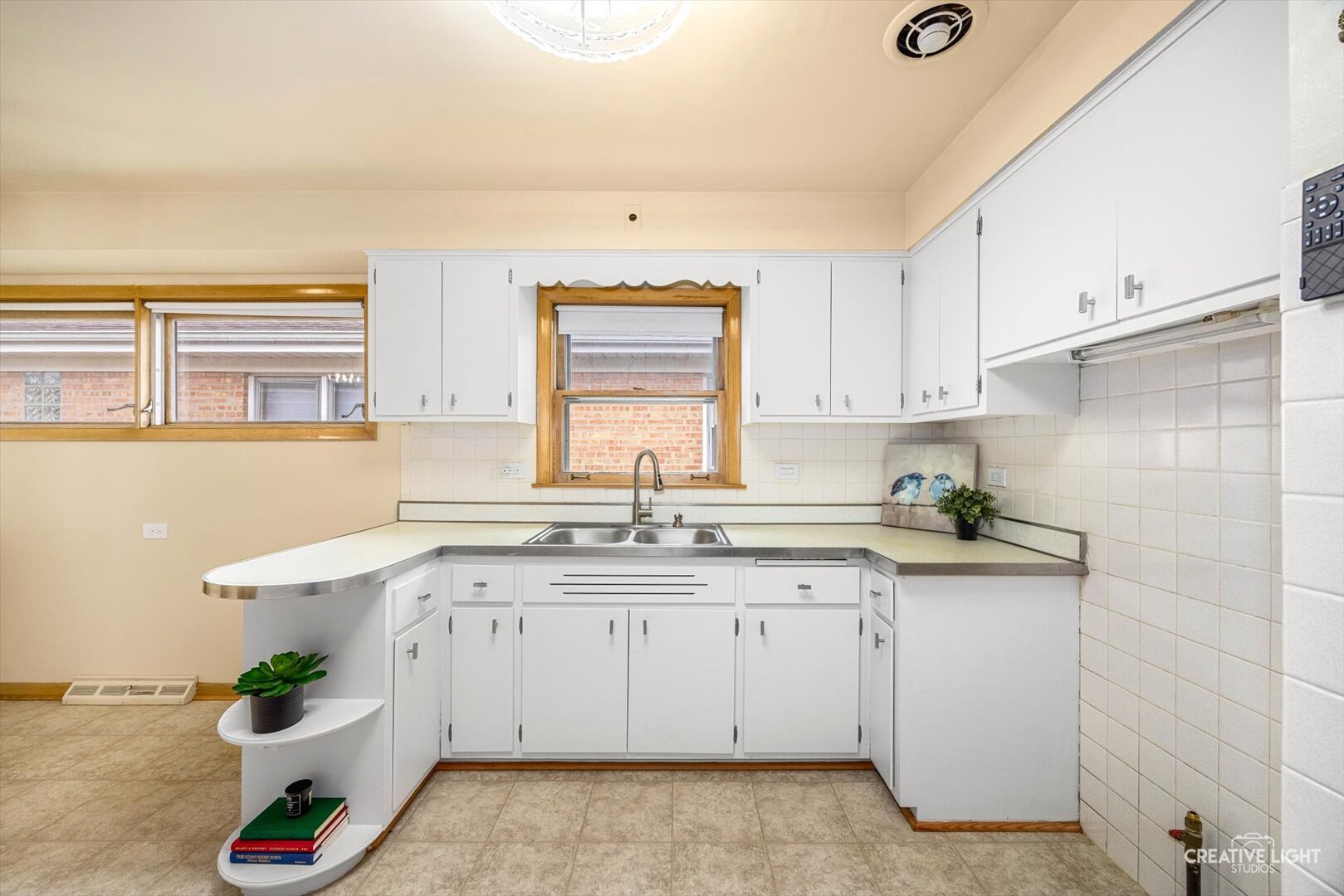 7657 West Gunnison Street Norridge, IL 60706 - Photo 5 of 24