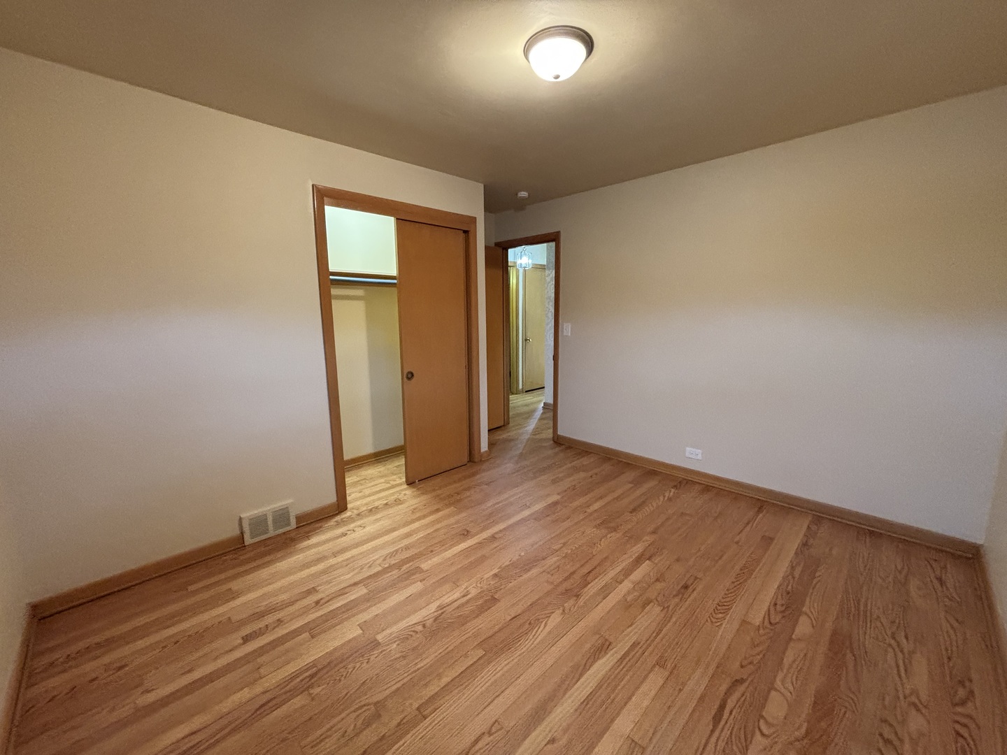 7657 West Gunnison Street Norridge, IL 60706 - Photo 10 of 24