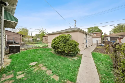 $245,000 | 8906 South Crandon Avenue, Chicago, IL 60617