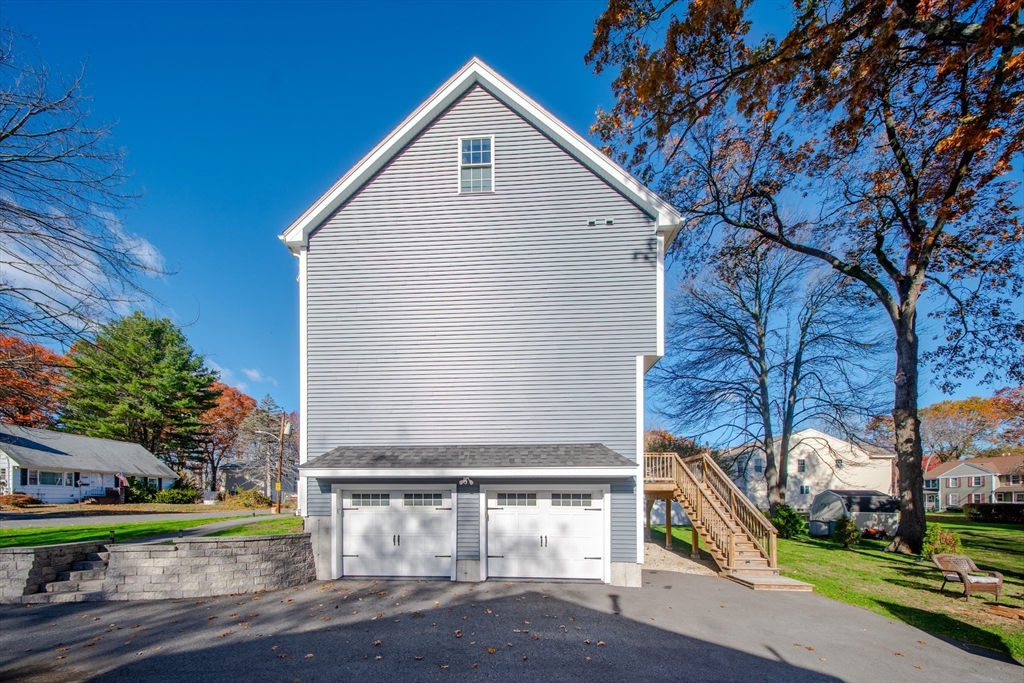 83 Standish Road Haverhill, MA 01832 - Photo 4 of 42 Gallery Image 4