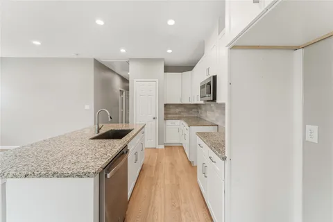 $1,599 | 5125 Jezebel Street, Unit B, Houston, TX 77033