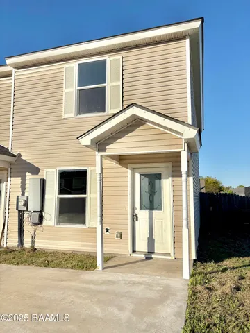 $119,000 | 1603 Dehart Drive, Unit F, New Iberia, LA 70560
