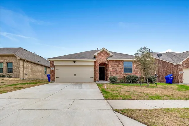 $1,995 | 2132 Whispering Sage Boulevard, Royse City, TX 75189