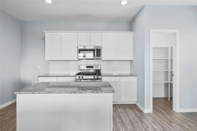 $1,995 | 2132 Whispering Sage Boulevard, Royse City, TX 75189