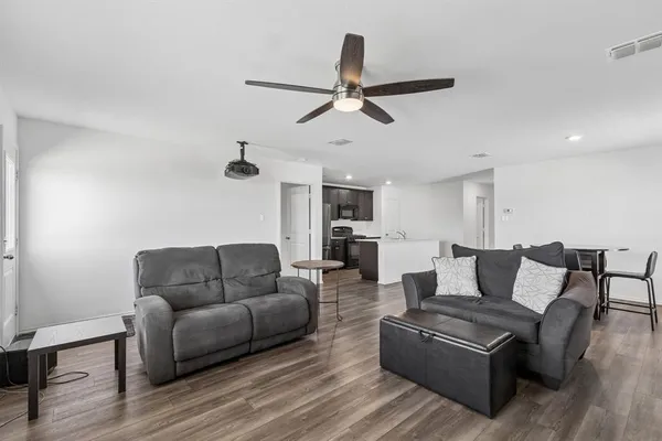 $297,999 | 1810 River Crossing Drive, Anna, TX 75409