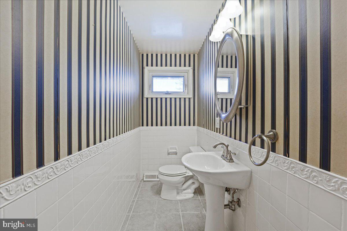1647 Robin Road Coatesville, PA 19320 - Photo 18 of 35 Gallery Image 18