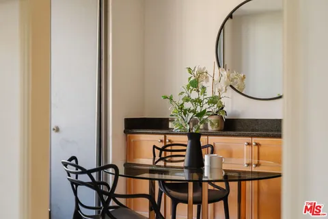 $1,395,000 | 121 South Palm Drive, Unit 401, Beverly Hills, CA 90212