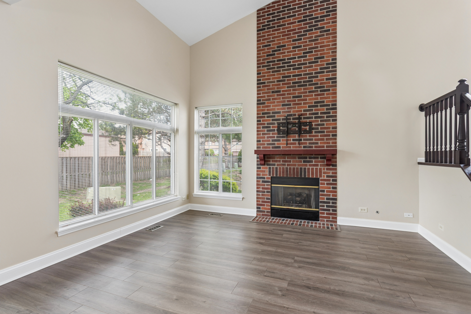 8167 Ripple Ridge Darien, IL 60561 - Photo 4 of 14