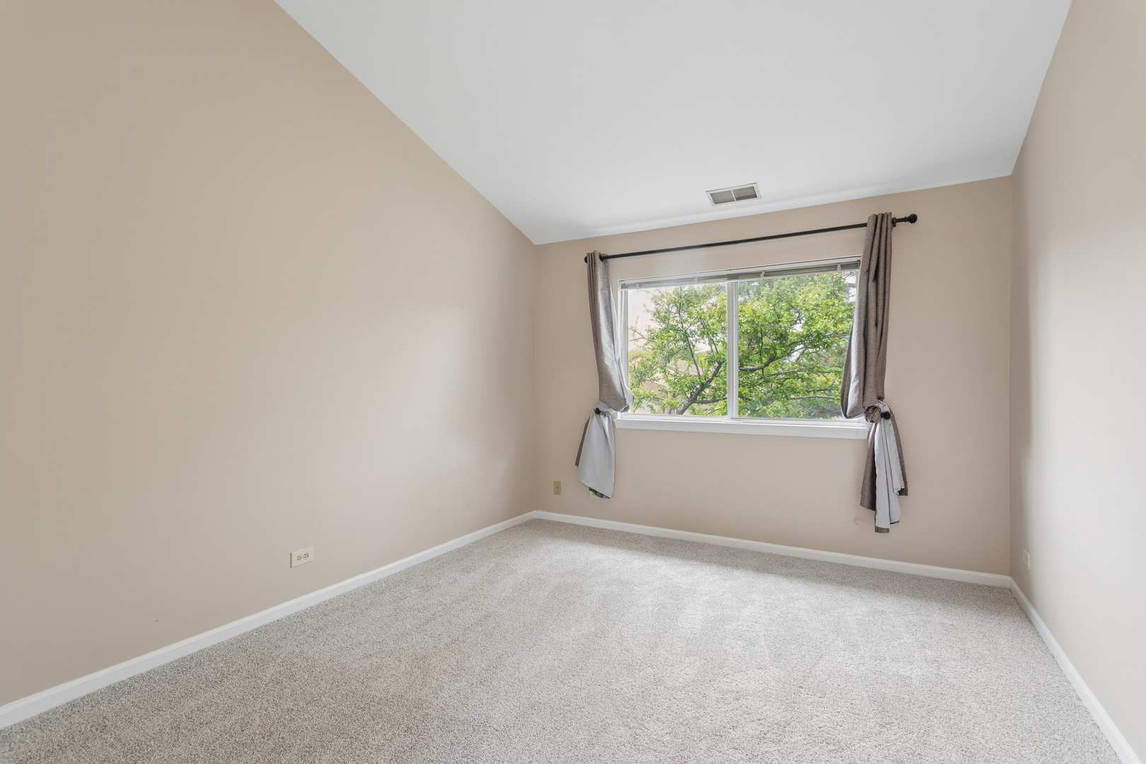8167 Ripple Ridge Darien, IL 60561 - Photo 8 of 14