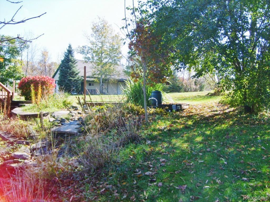 10080 Perry Road Goodrich, MI 48438 - Photo 11 of 13 S5000412.jpg