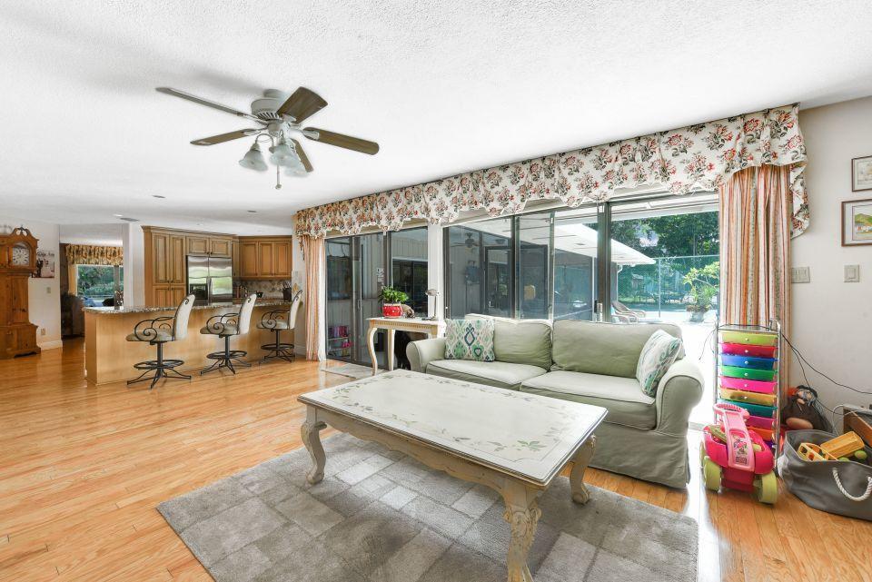 6438 Gun Club Road West Palm Beach, FL 33415 - Photo 11 of 44 Living 07