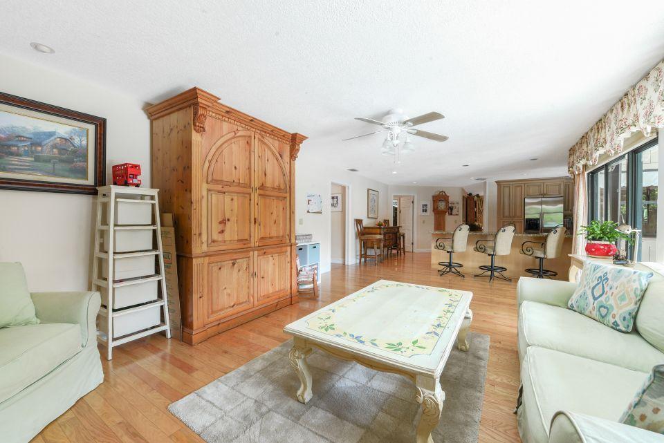 6438 Gun Club Road West Palm Beach, FL 33415 - Photo 12 of 44 Living 08
