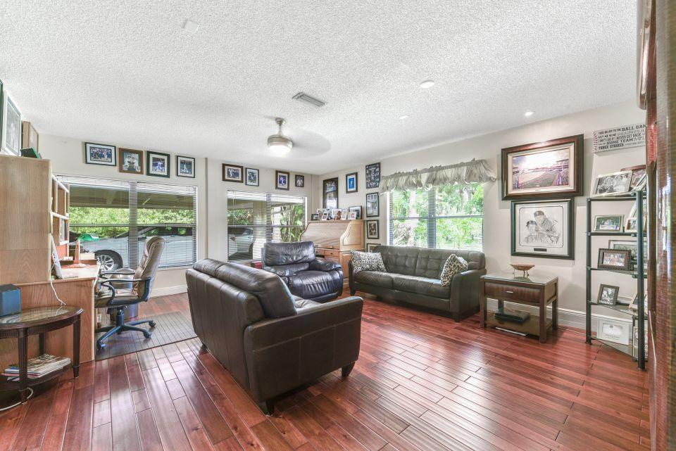 6438 Gun Club Road West Palm Beach, FL 33415 - Photo 13 of 44 Living 09
