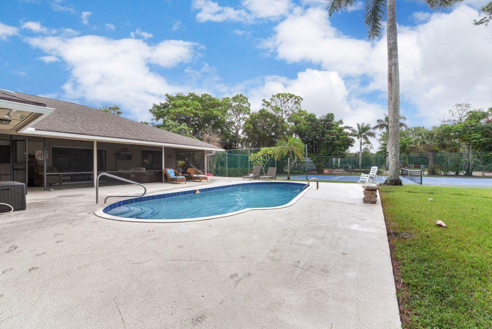 6438 Gun Club Road West Palm Beach, FL 33415 - Photo 40 of 44 Rear 4