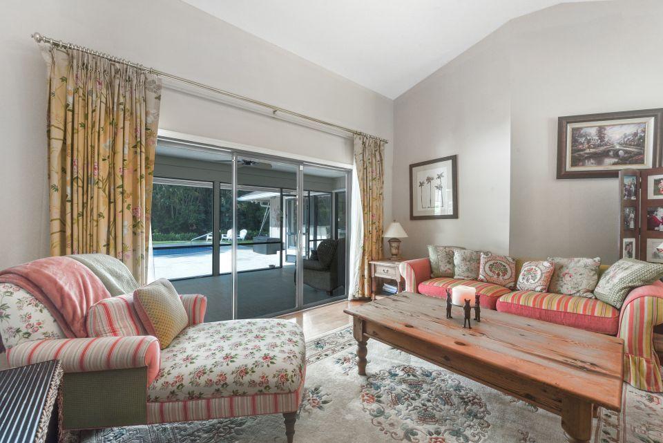 6438 Gun Club Road West Palm Beach, FL 33415 - Photo 6 of 44 Living 02