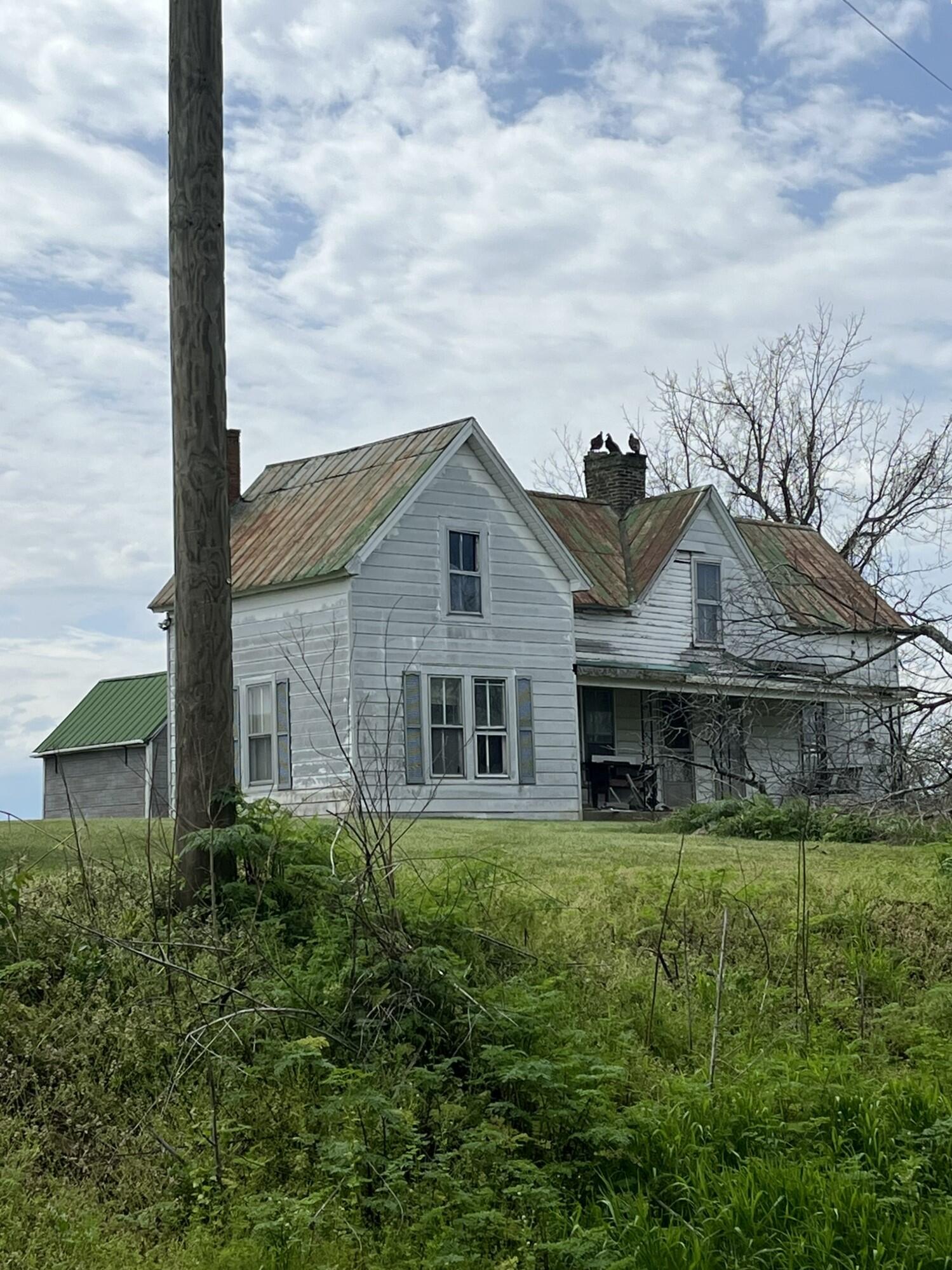 346 Oscar Ray Road Lancaster, KY 40444 - Photo 3 of 19 IMG_3449
