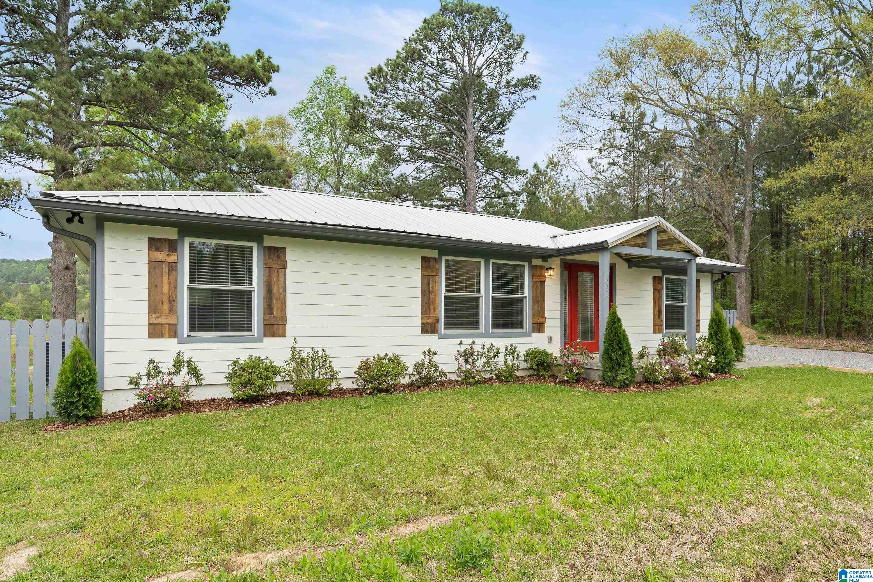 1082 Nixon Road Bessemer, AL 35022 - Photo 3 of 35