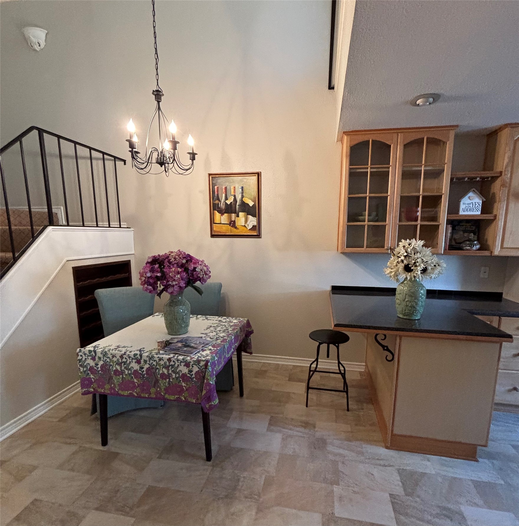 14515 Wunderlich Drive, Unit 315 Houston, TX 77069 - Photo 7 of 37 Dining Open to Kitchen